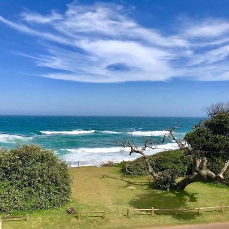 Appartamento 6 Dolphin Views La Mercy Beachfront Esterno foto