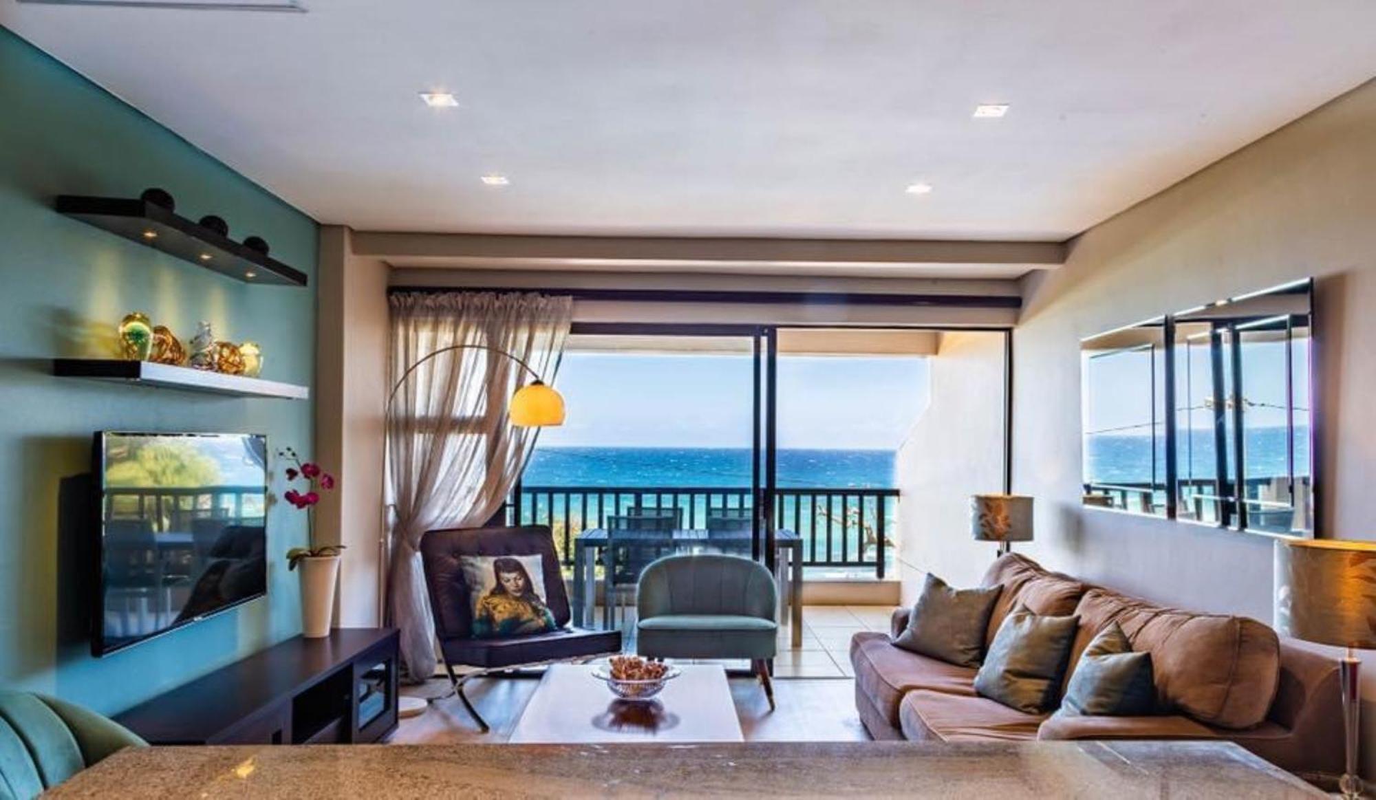 Appartamento 6 Dolphin Views La Mercy Beachfront Esterno foto